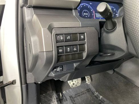 Used 2024 Toyota Tacoma TRD Sport image 12