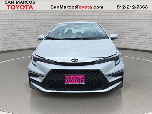 Used 2026 Toyota Corolla SE image 2