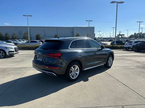 Used 2020 Audi Q5 2.0T Premium w/ Convenience Package image 3