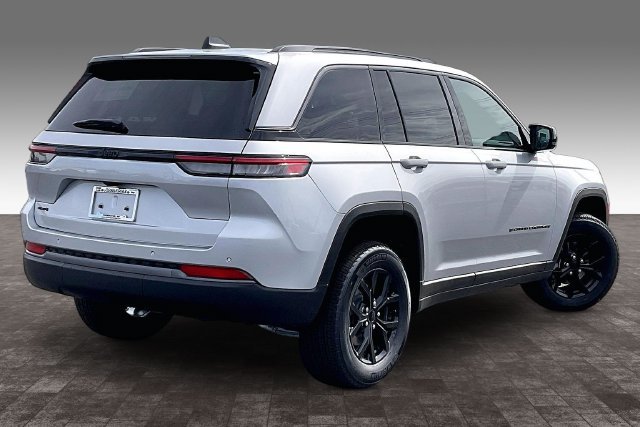 New 2026 Jeep Grand Cherokee Altitude AWD/4WD image 15