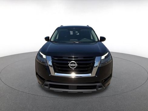 Used 2025 Nissan Pathfinder SV AWD/4WD image 4