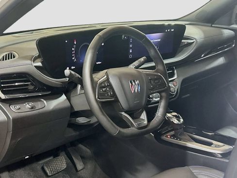 Used 2026 Buick Envista Sport Touring w/ Convenience I Package FWD image 7