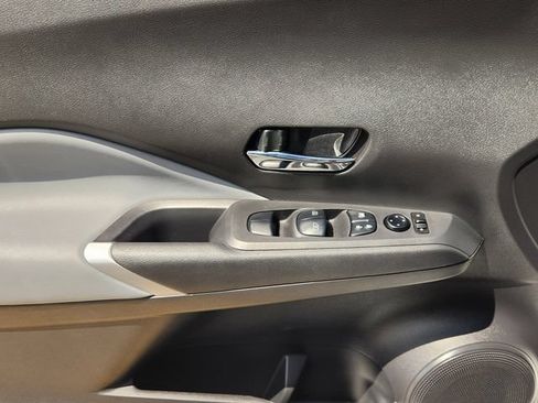 Used 2023 Nissan Kicks SR w/ SR Premium Package FWD image 18