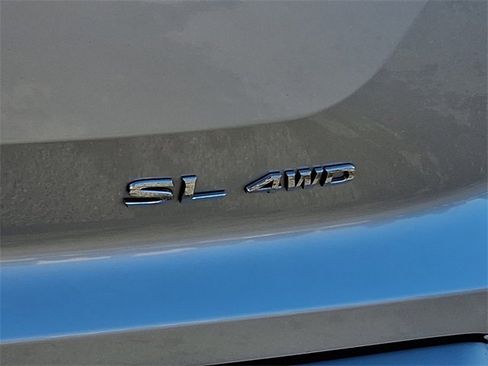 Used 2025 Nissan Pathfinder SL image 33