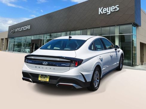 Certified 2025 Hyundai Sonata SE FWD image 4