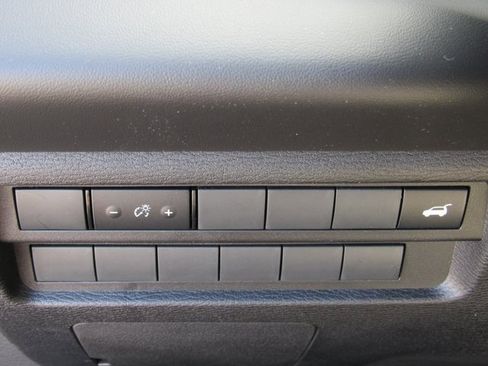 New 2025 Mitsubishi Outlander SE image 22