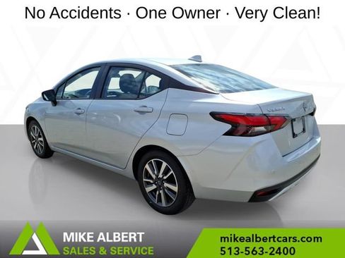 Used 2023 Nissan Versa SV FWD image 5