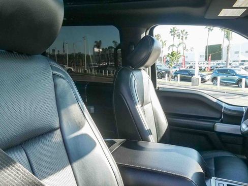 Used 2018 Ford F150 Lariat w/ Equipment Group 502A Luxury image 17