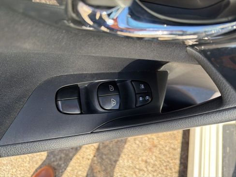 Used 2014 Nissan Altima 2.5 SV w/ Convenience Package image 9