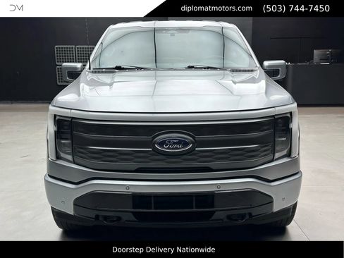Used 2022 Ford F150 Lightning Lariat w/ Tow Technology Package image 11