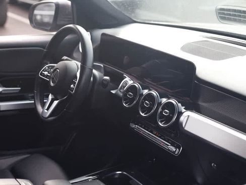 Certified 2022 Mercedes-Benz GLB 250 GLB 250 w/ Premium Package Lite image 19