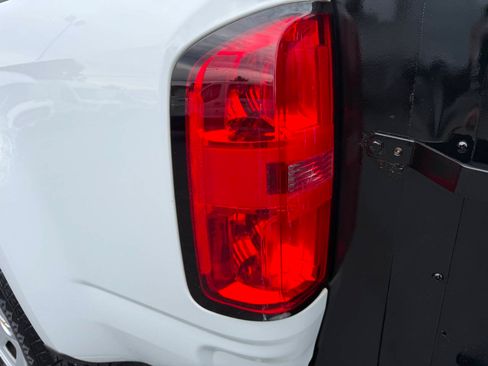 Used 2017 Chevrolet Colorado W/T RWD image 40