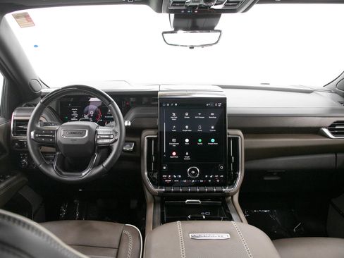 Used 2026 GMC Yukon Denali Ultimate AWD/4WD image 19