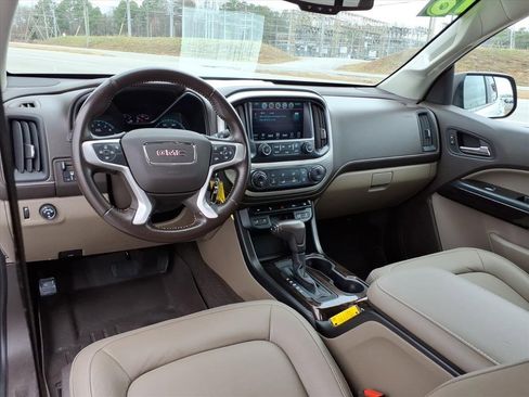 Used 2018 GMC Canyon SLT w/ Driver Alert Package image 19