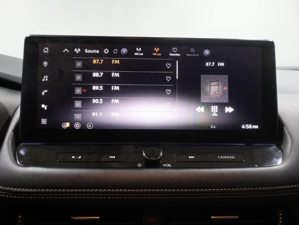 Used 2025 Nissan Rogue Platinum w/ Tech Package AWD/4WD image 31