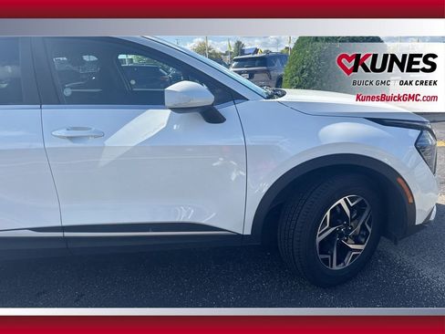 Used 2024 Kia Sportage LX image 11