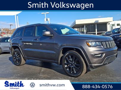 Used 2017 Jeep Grand Cherokee Altitude