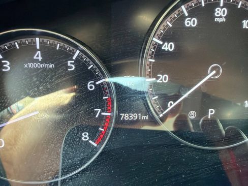 Used 2023 MAZDA MAZDA3 s FWD image 2