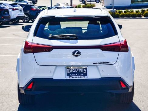New 2026 Lexus UX 300h AWD image 5