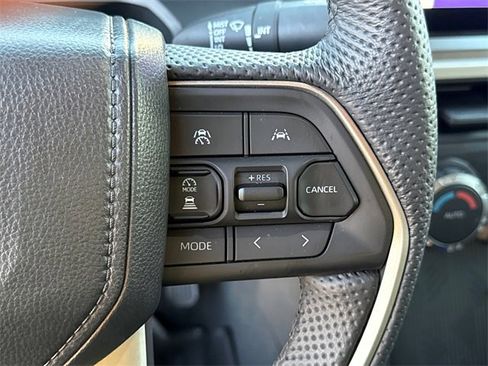 Used 2025 Toyota Tacoma TRD Off-Road image 31