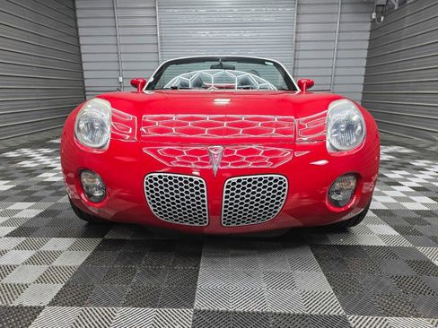 Used 2007 Pontiac Solstice Convertible w/ Premium Package RWD image 4
