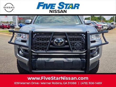 Used 2023 Toyota Tacoma SR5 w/ Technology Package AWD/4WD image 2