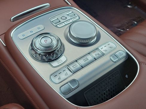 Used 2025 Genesis G90 3.5T AWD/4WD image 37