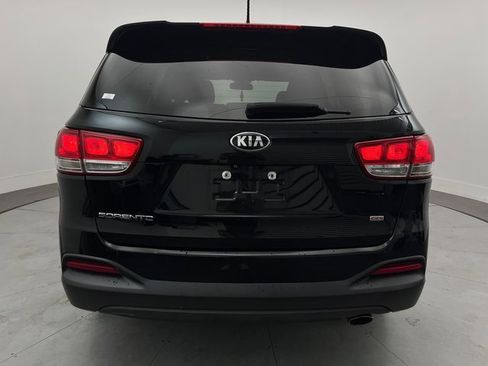 Used 2017 Kia Sorento LX image 10