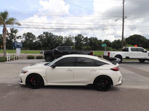 Used 2024 Honda Civic Type R image 9
