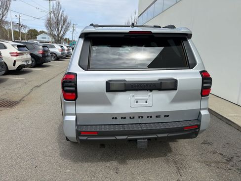 Used 2025 Toyota 4Runner SR5 image 8