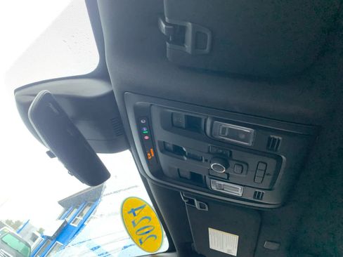 Used 2024 Chevrolet Tahoe Premier w/ Premium Package 2 image 26