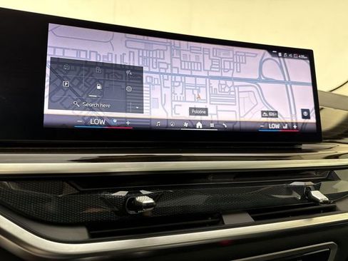 Used 2025 BMW X7 xDrive40i w/ Premium Package AWD/4WD image 6