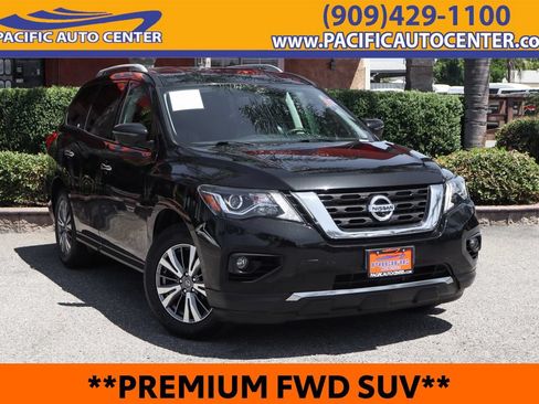 Used 2019 Nissan Pathfinder SL FWD image 1