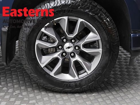 Used 2021 Chevrolet Silverado 1500 RST AWD/4WD image 33
