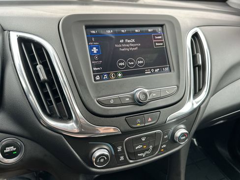 Used 2023 Chevrolet Equinox LT image 16