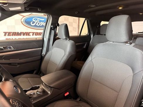 Used 2019 Ford Explorer XLT AWD/4WD image 15