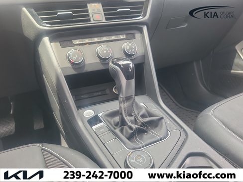 Used 2022 Volkswagen Taos SE AWD/4WD image 18