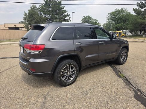 Used 2017 Jeep Grand Cherokee Limited AWD/4WD image 8