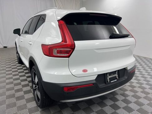 Used 2020 Volvo XC40 T5 Momentum w/ Protection Package Premier image 7
