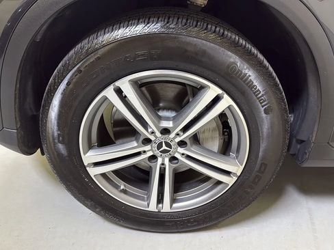 Used 2020 Mercedes-Benz GLC 300 4MATIC image 25