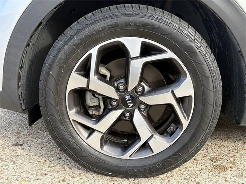 Used 2020 Kia Sportage LX image 24