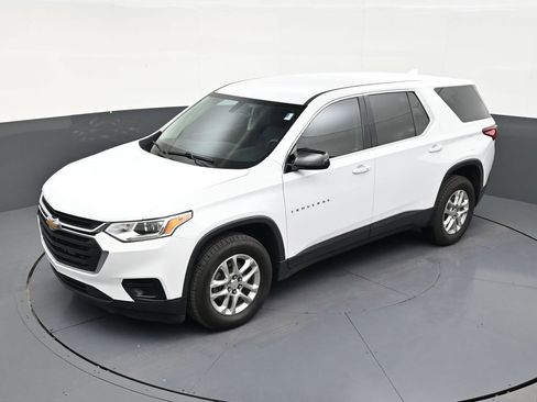 Used 2020 Chevrolet Traverse LS FWD image 12
