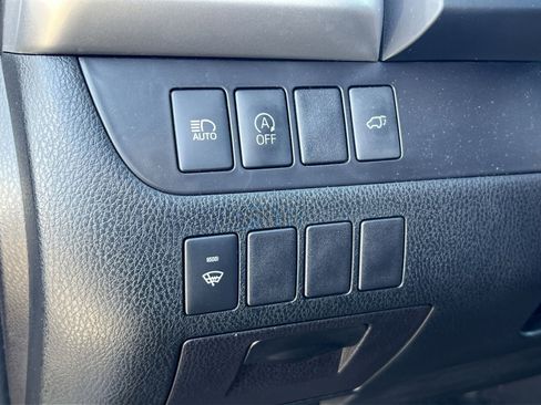 Used 2018 Toyota Highlander XLE image 30