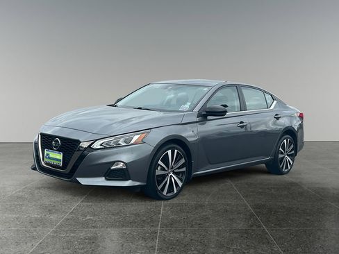 Used 2021 Nissan Altima 2.5 SR w/ SR Premium Package AWD/4WD image 4