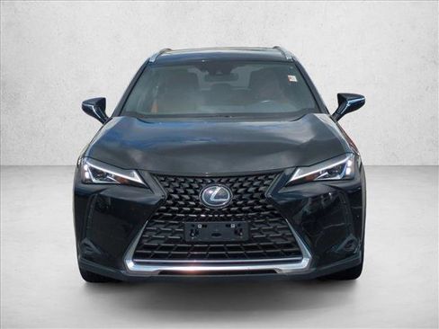 Used 2022 Lexus UX 200 w/ Accessory Package (Z1) image 2