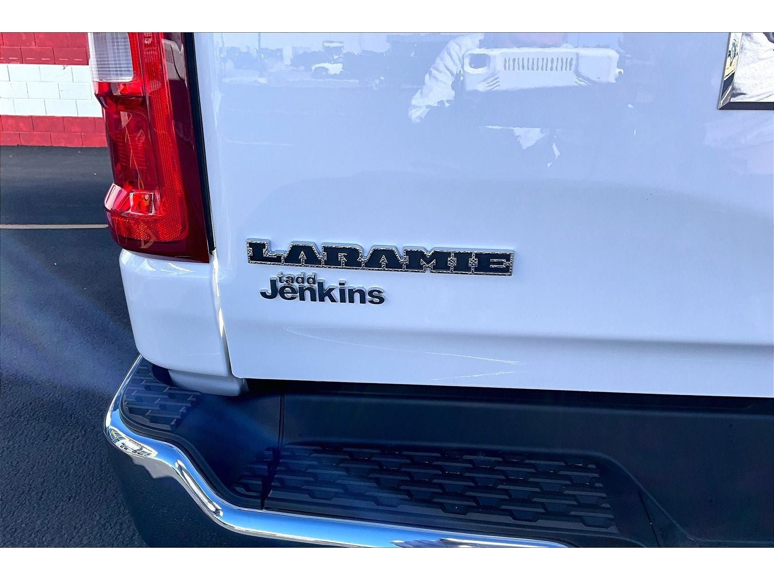 Used 2025 RAM 1500 Laramie AWD/4WD image 34