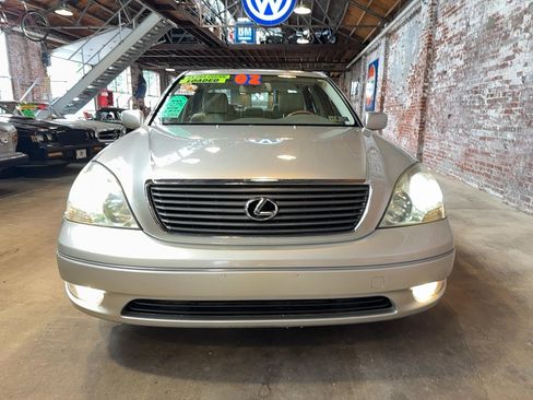 Used 2002 Lexus LS 430 image 9