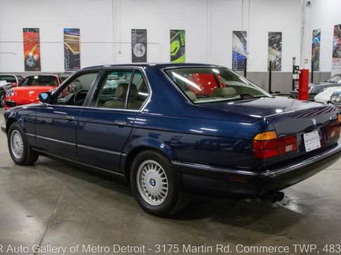Used 1990 BMW 735i image 4