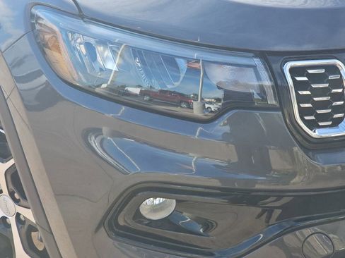 Used 2024 Jeep Compass Limited image 33