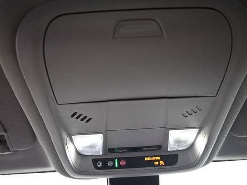 Used 2024 Chevrolet Equinox LT FWD image 28